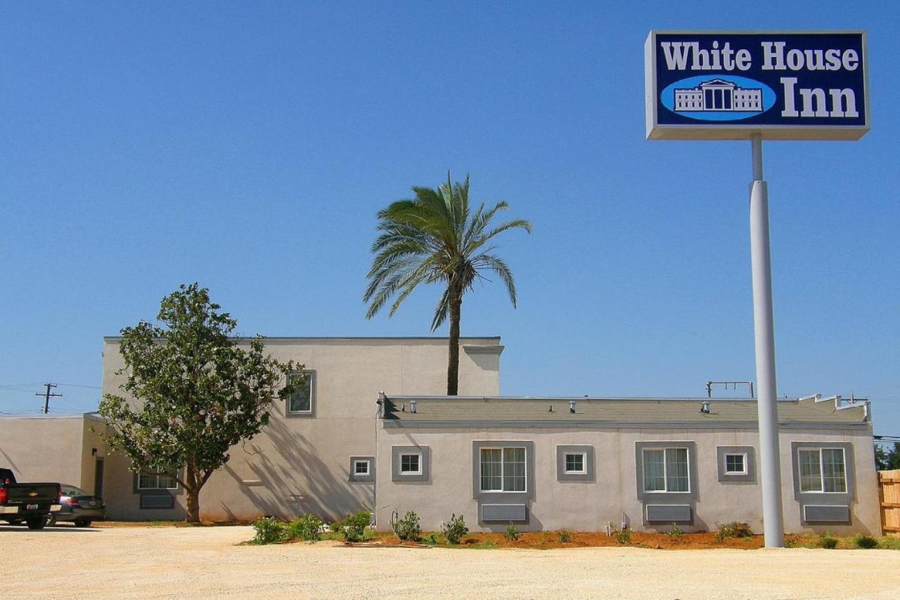 Hotel Dilley Grand Extérieur photo