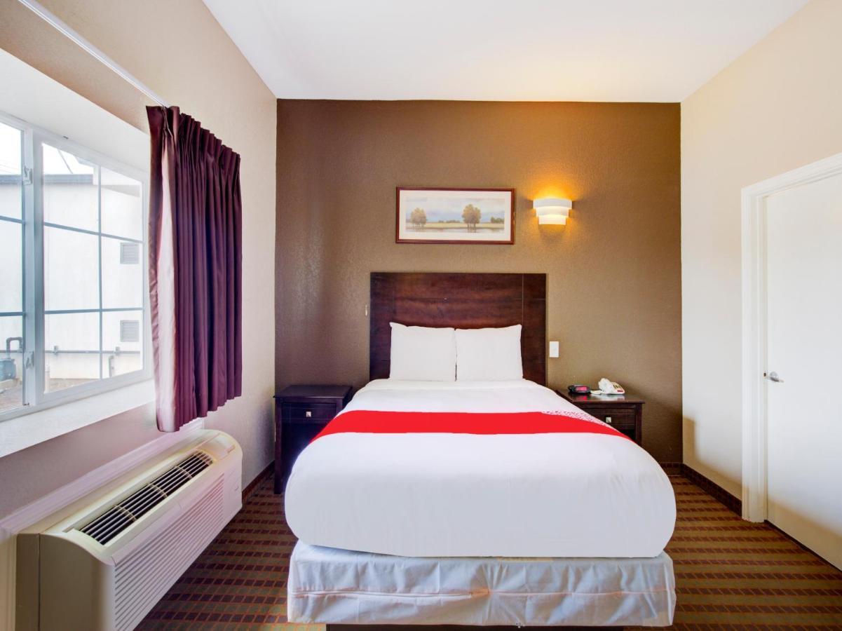 Hotel Dilley Grand Extérieur photo