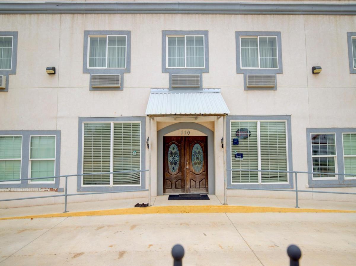 Hotel Dilley Grand Extérieur photo