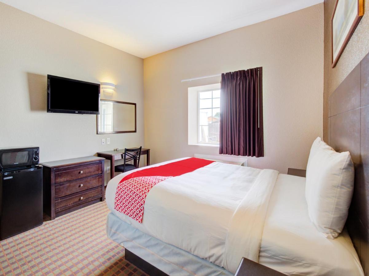 Hotel Dilley Grand Extérieur photo