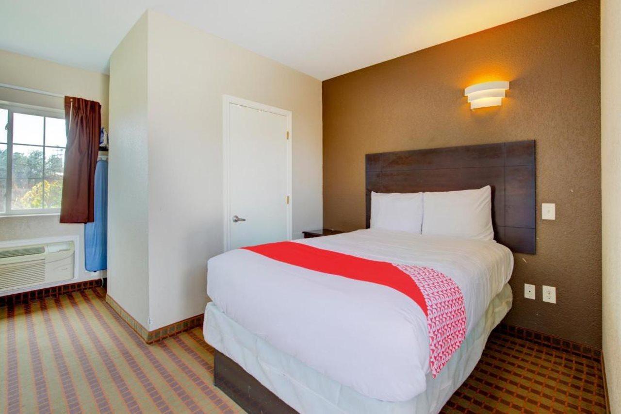 Hotel Dilley Grand Extérieur photo
