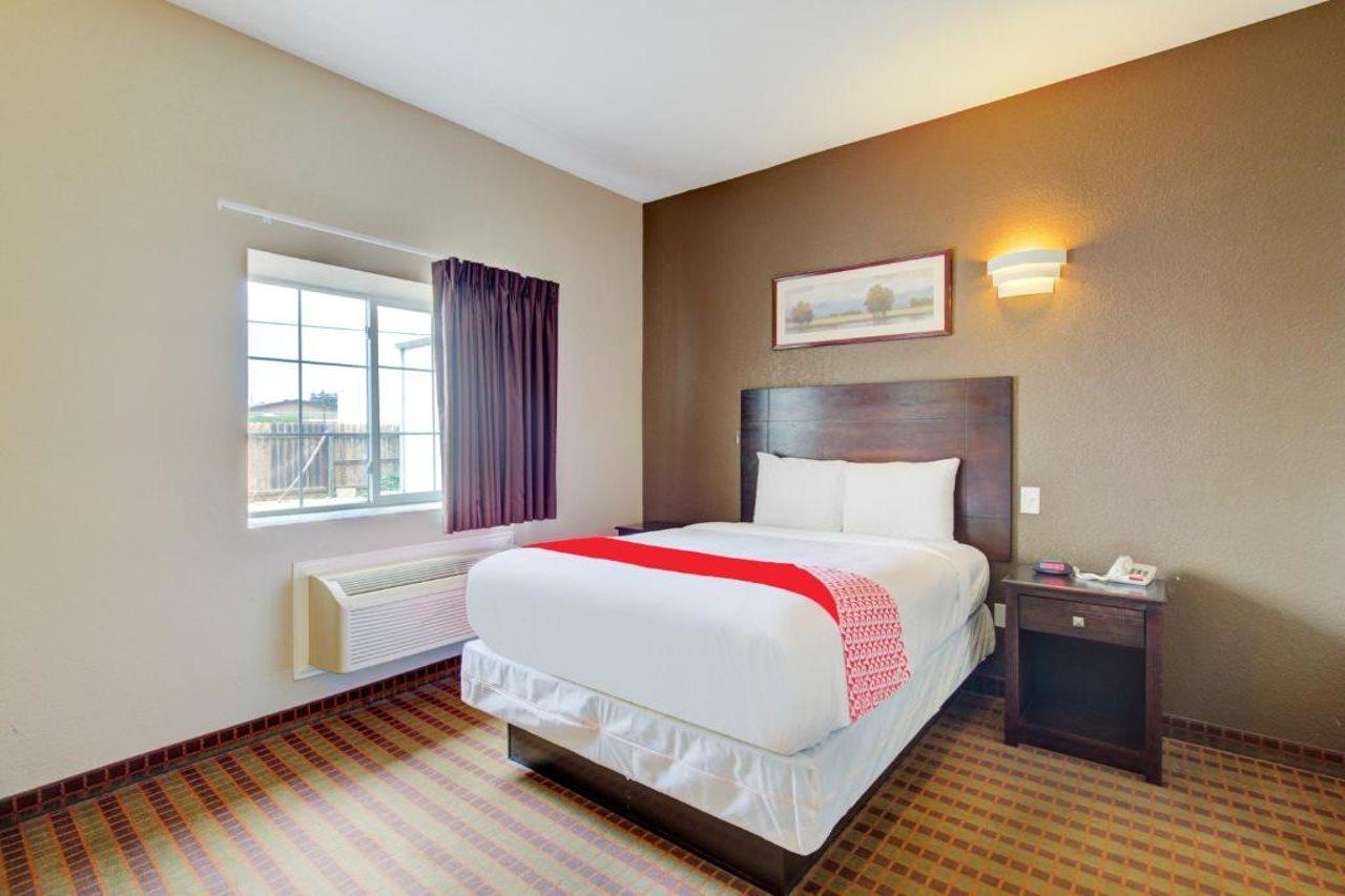 Hotel Dilley Grand Extérieur photo
