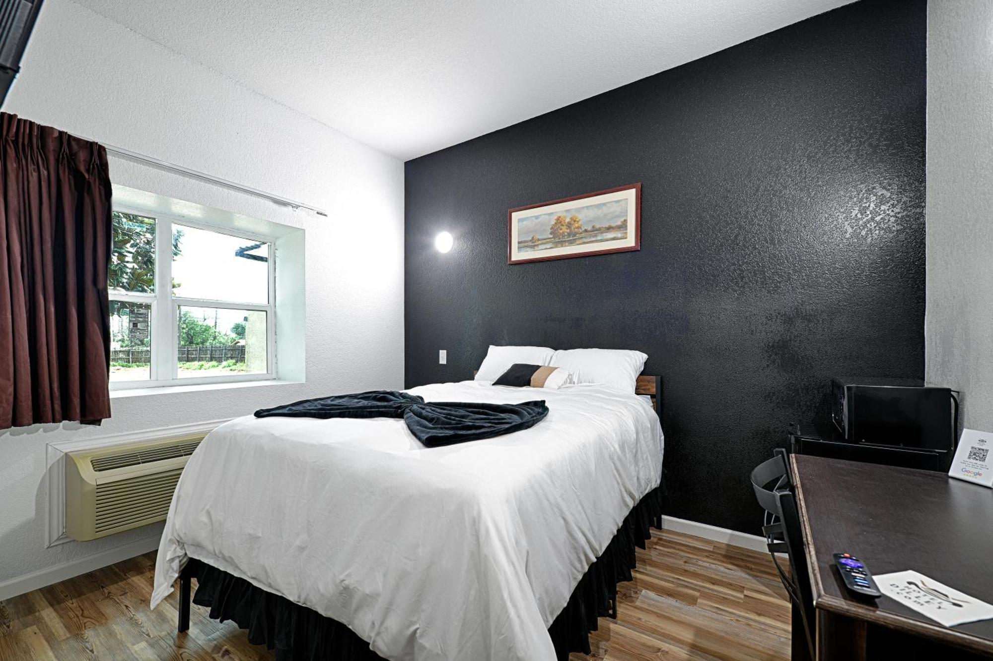 Hotel Dilley Grand Extérieur photo
