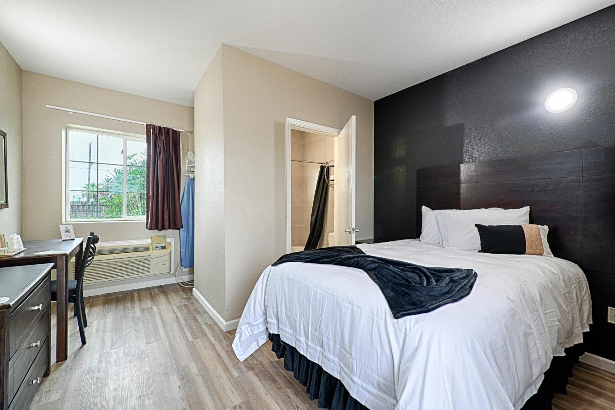 Hotel Dilley Grand Extérieur photo